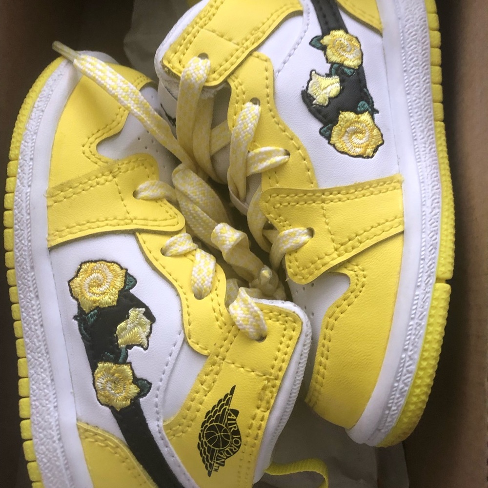 Air Jordan 1 MID SE (TD) Yellow